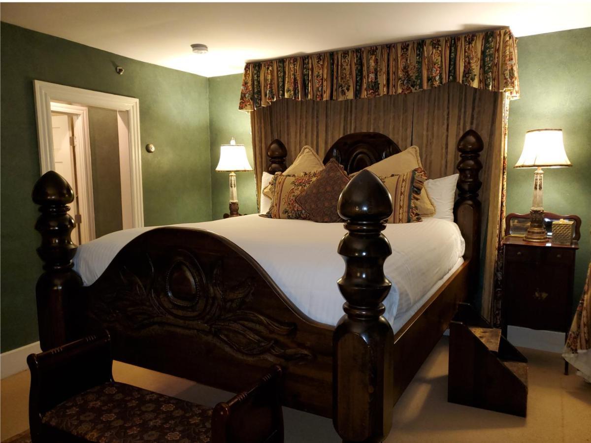 King Room Spa Bath
