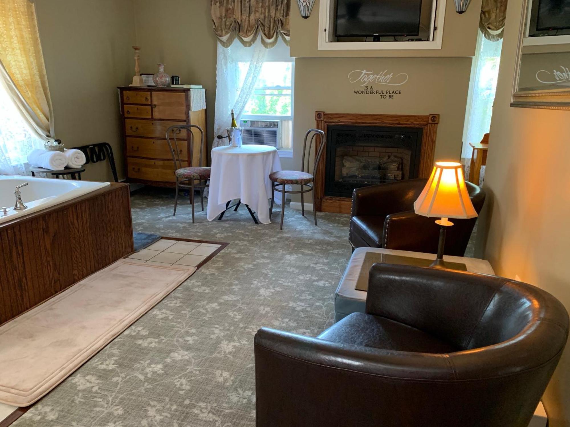 Deluxe King Room