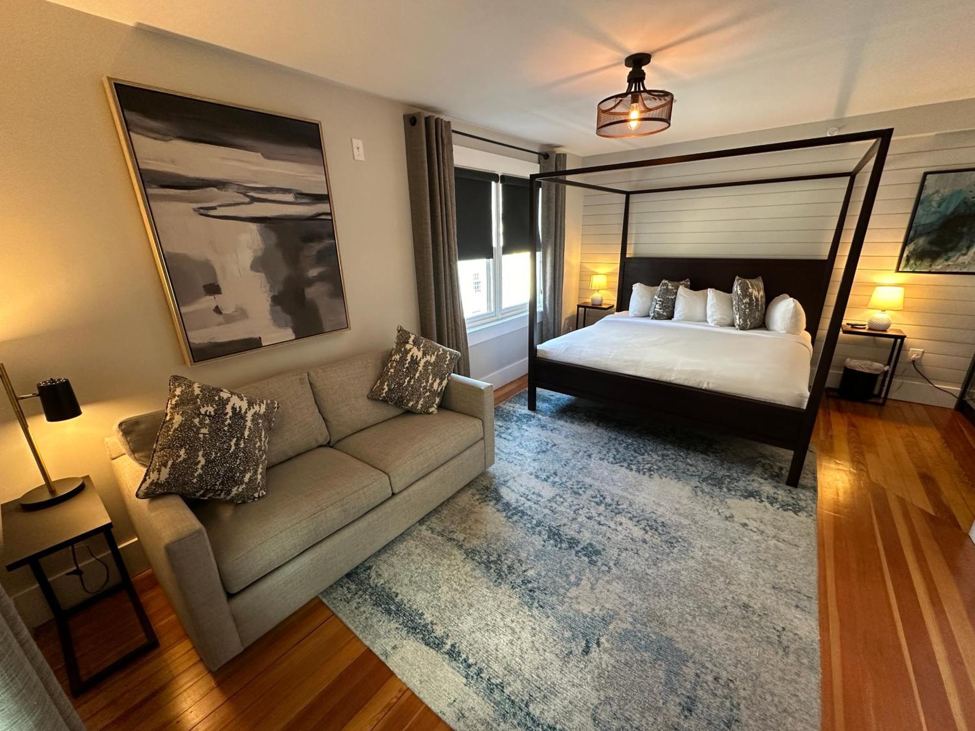 Luxury Triple Room