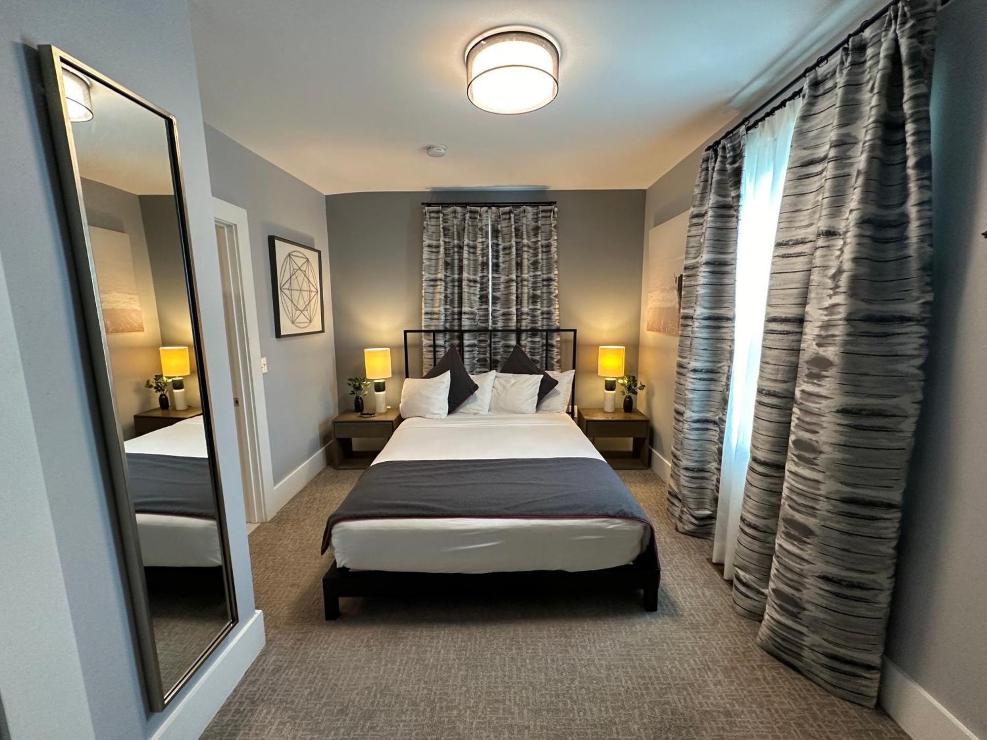 Deluxe Double Room Bath
