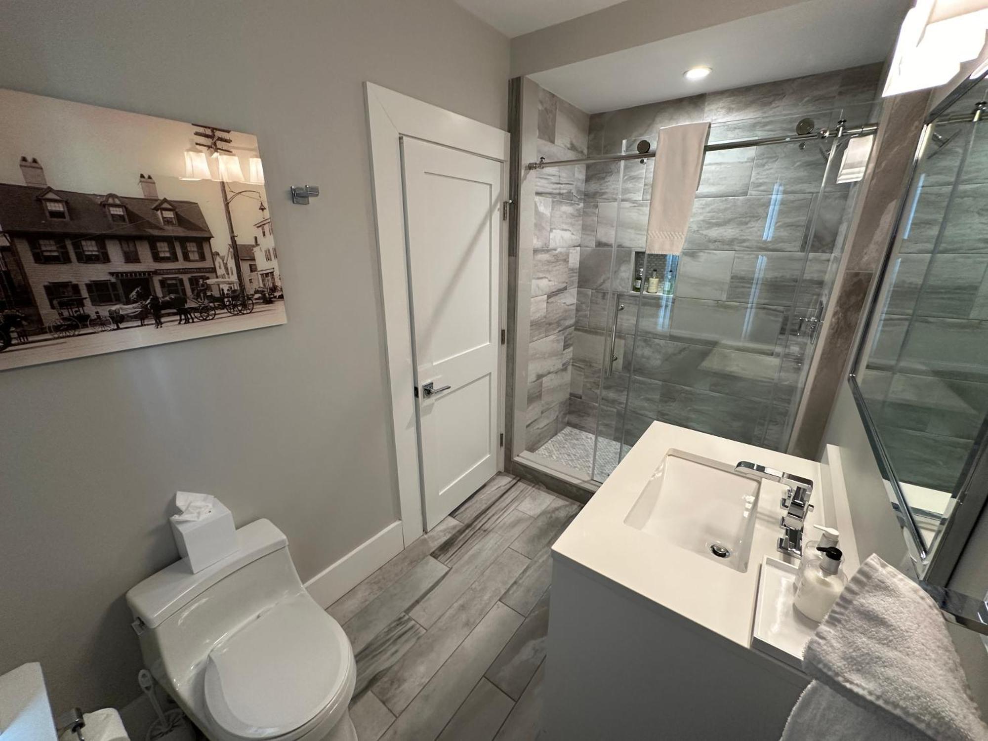 Deluxe Double Room Bath