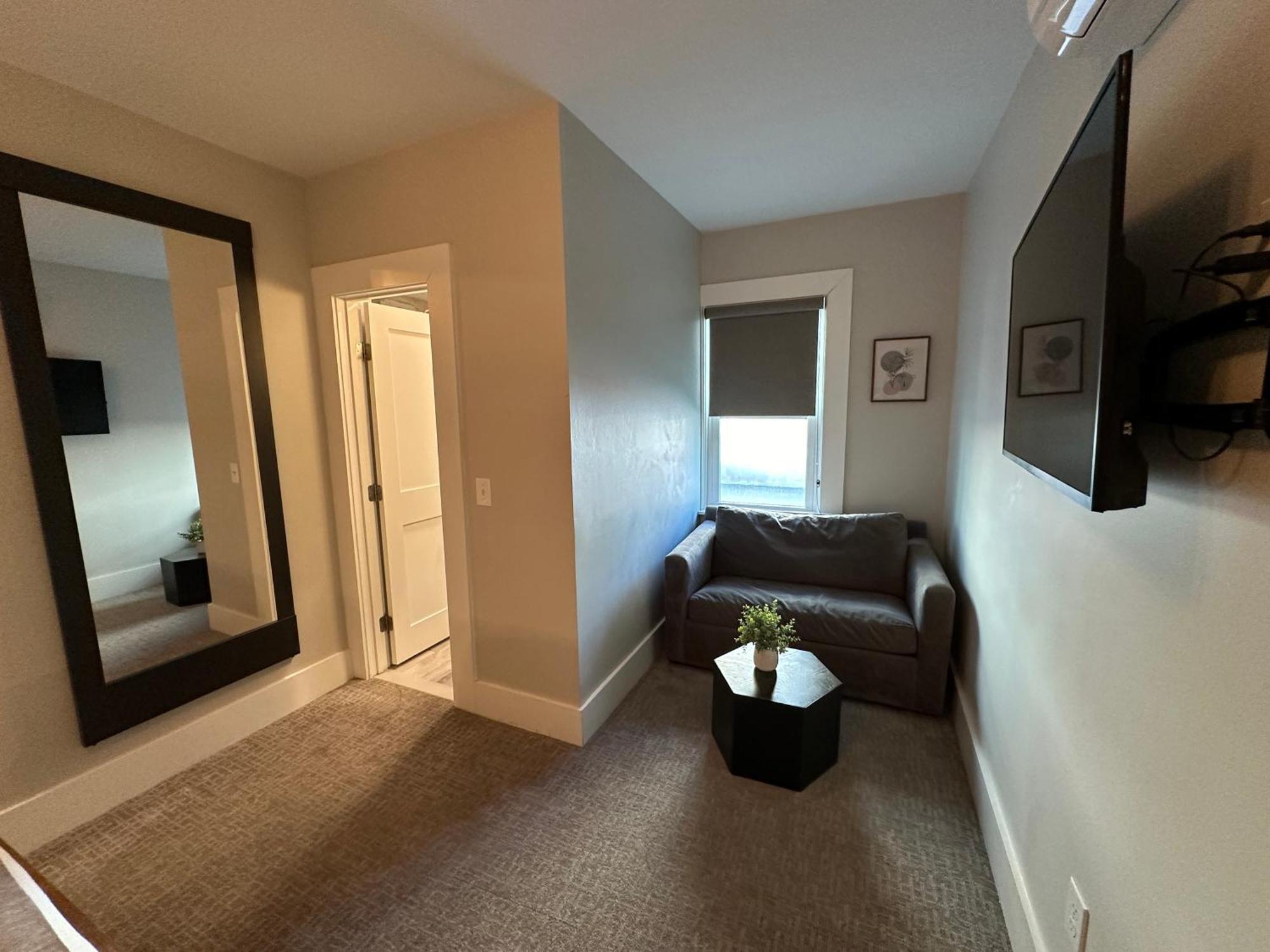 Triple Room Bath