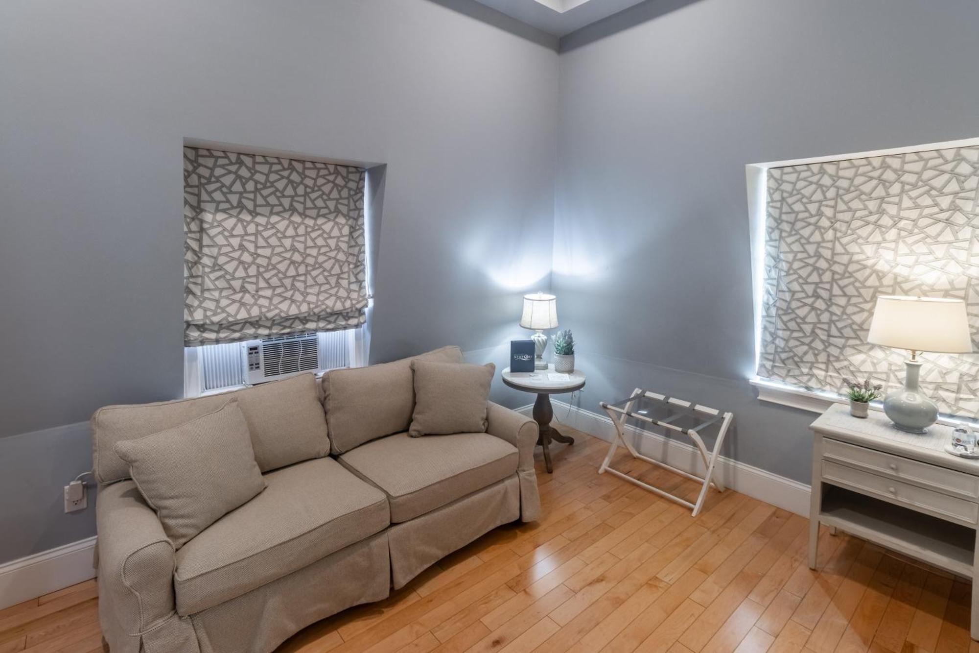 King Room Sofa Bed