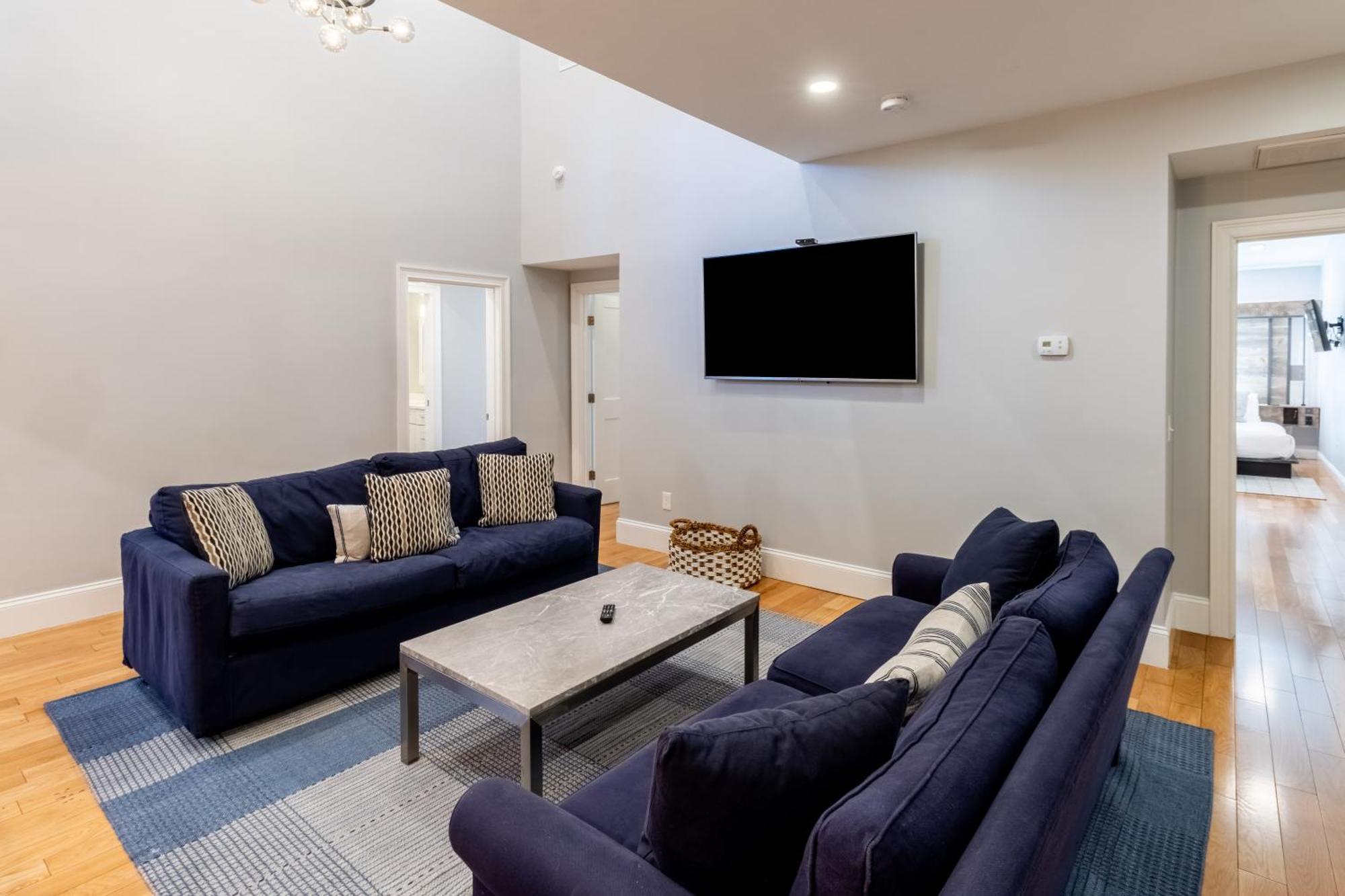 Deluxe Apartment