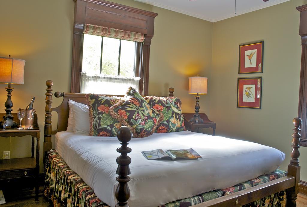 Deluxe Double Room Balcony Stewart Room