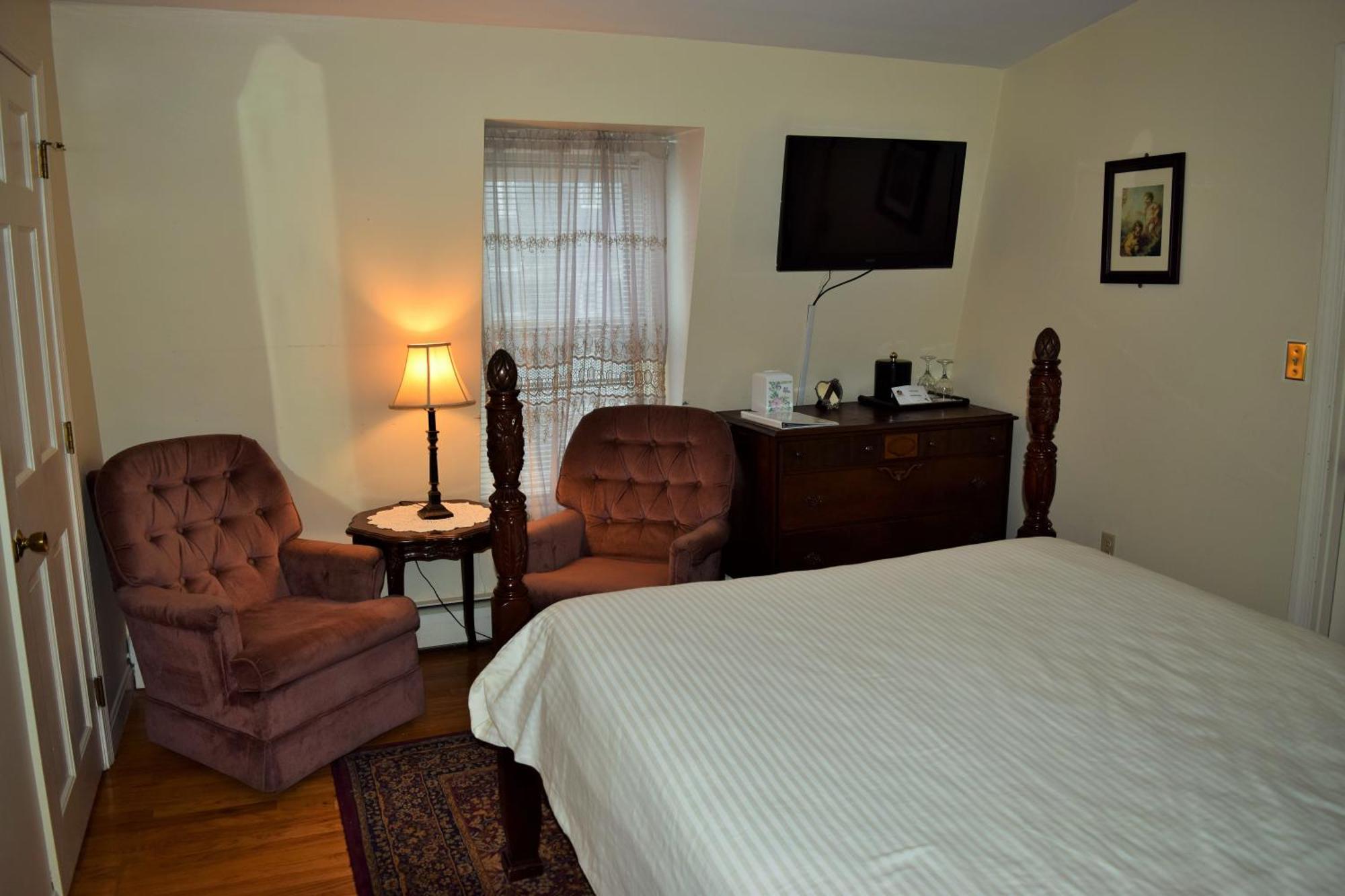 Inn Queen Room,699061677:JPEG