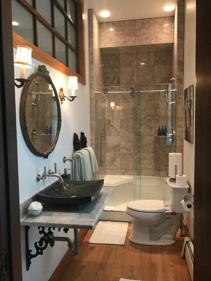 Queen Room Spa Bath