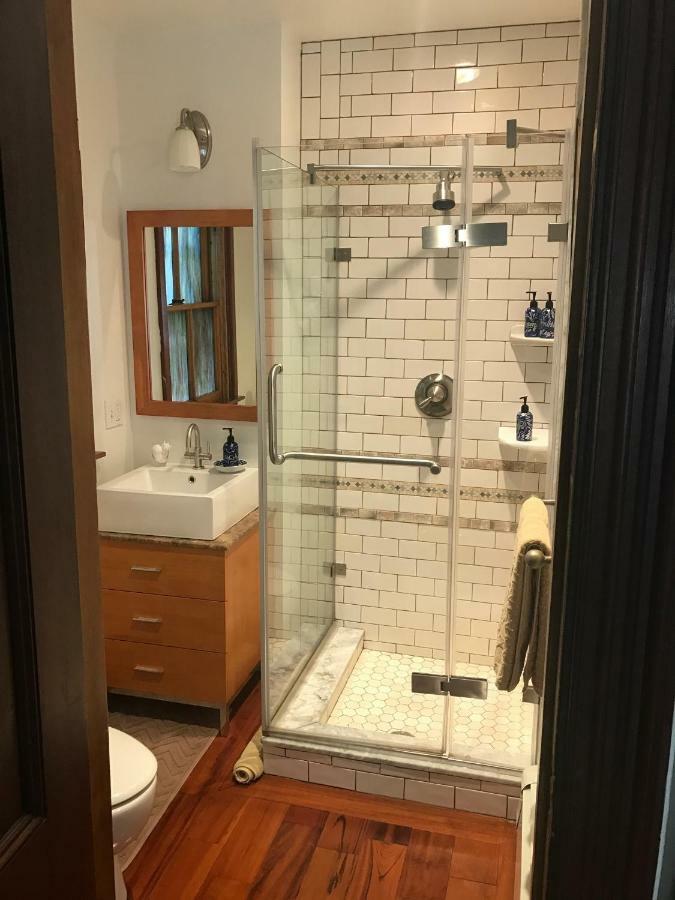 Queen Room Spa Bath