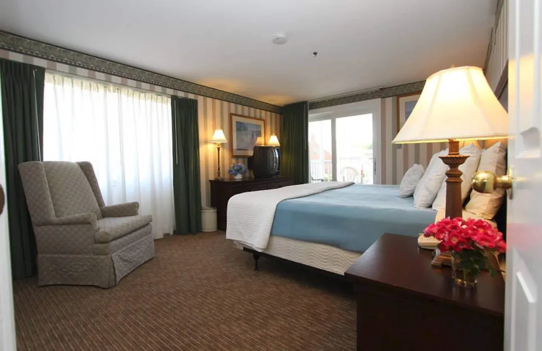 Wellington Resort-1