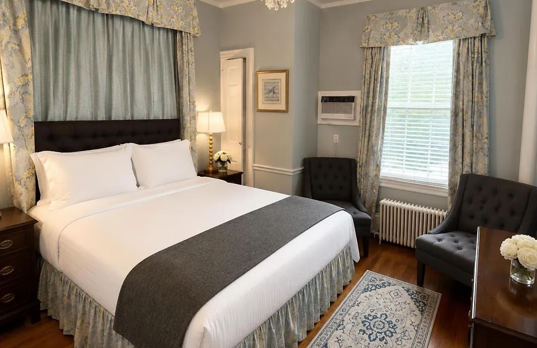 Bellevue Manor-1