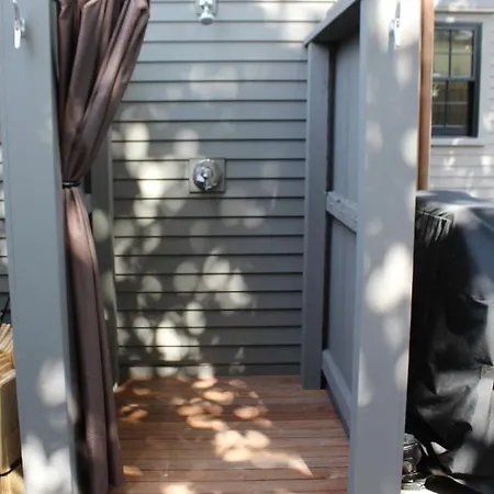 Beautifully Renovated 2 Bed 2 Bath Private Home-3