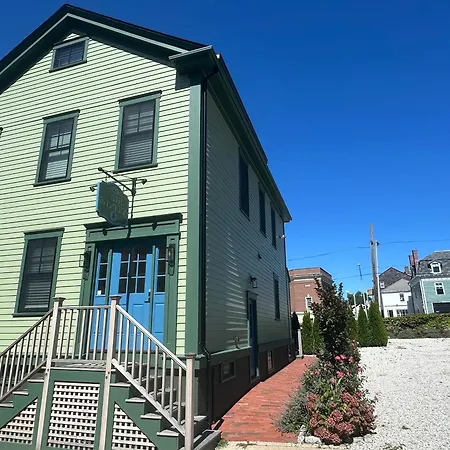 Epic Downtown Newport Location W Parking-3
