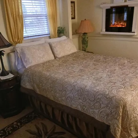 Water View Mini Suite-2