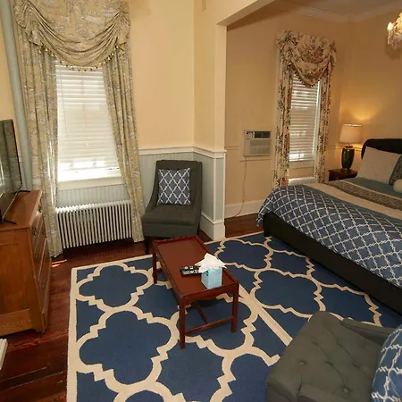 Bellevue Manor-3